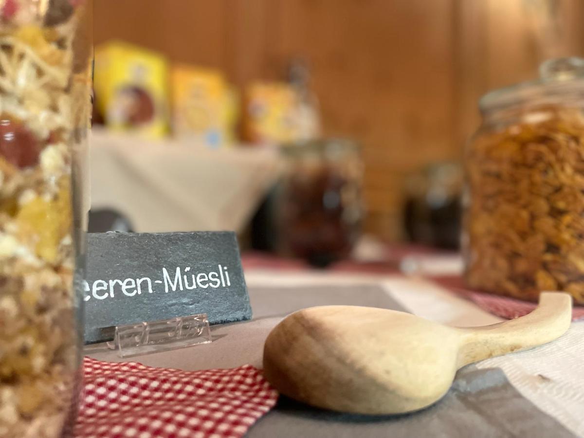 פונטרסינה Hotel Bernina מראה חיצוני תמונה