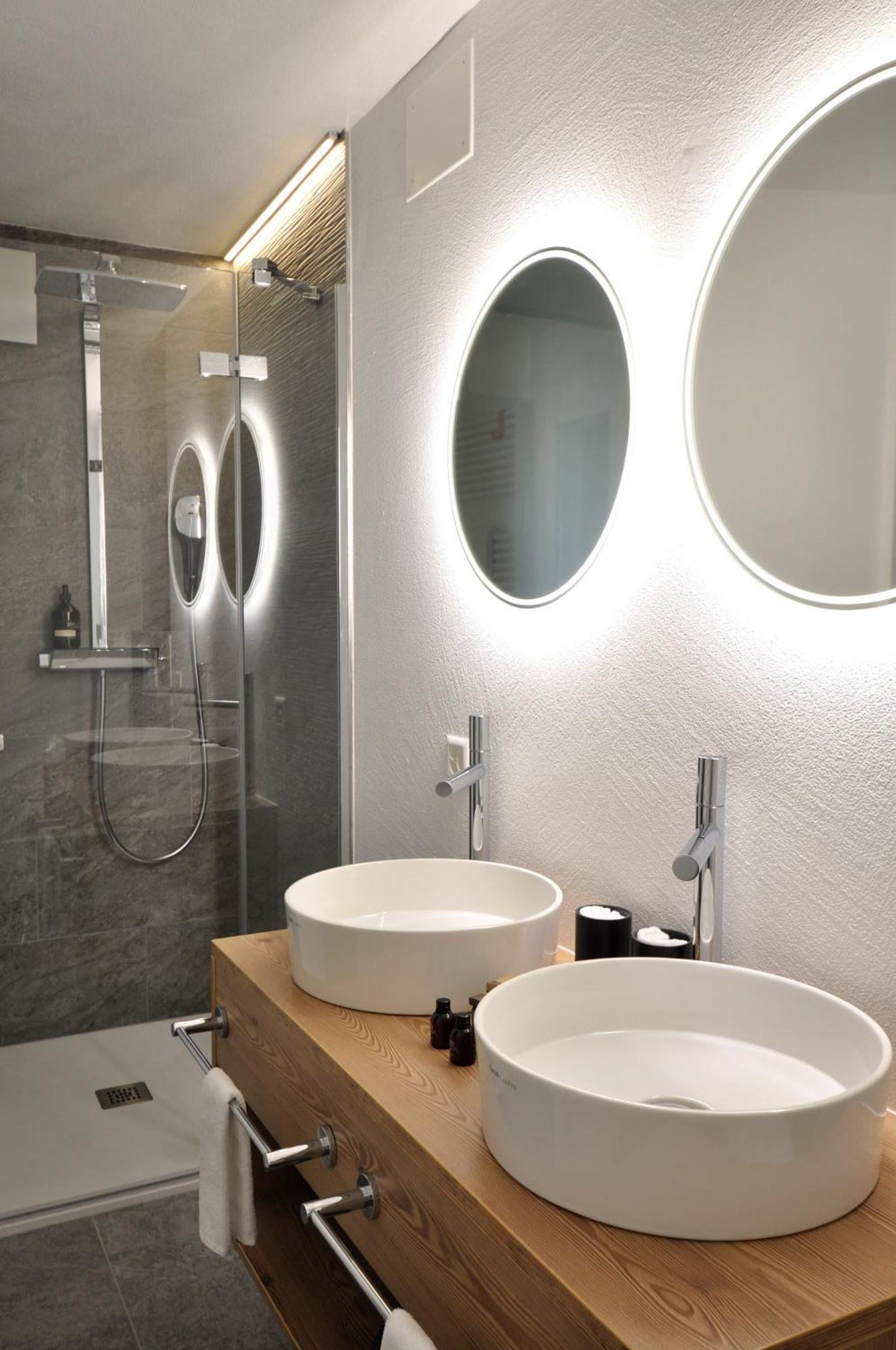 פונטרסינה Hotel Bernina מראה חיצוני תמונה