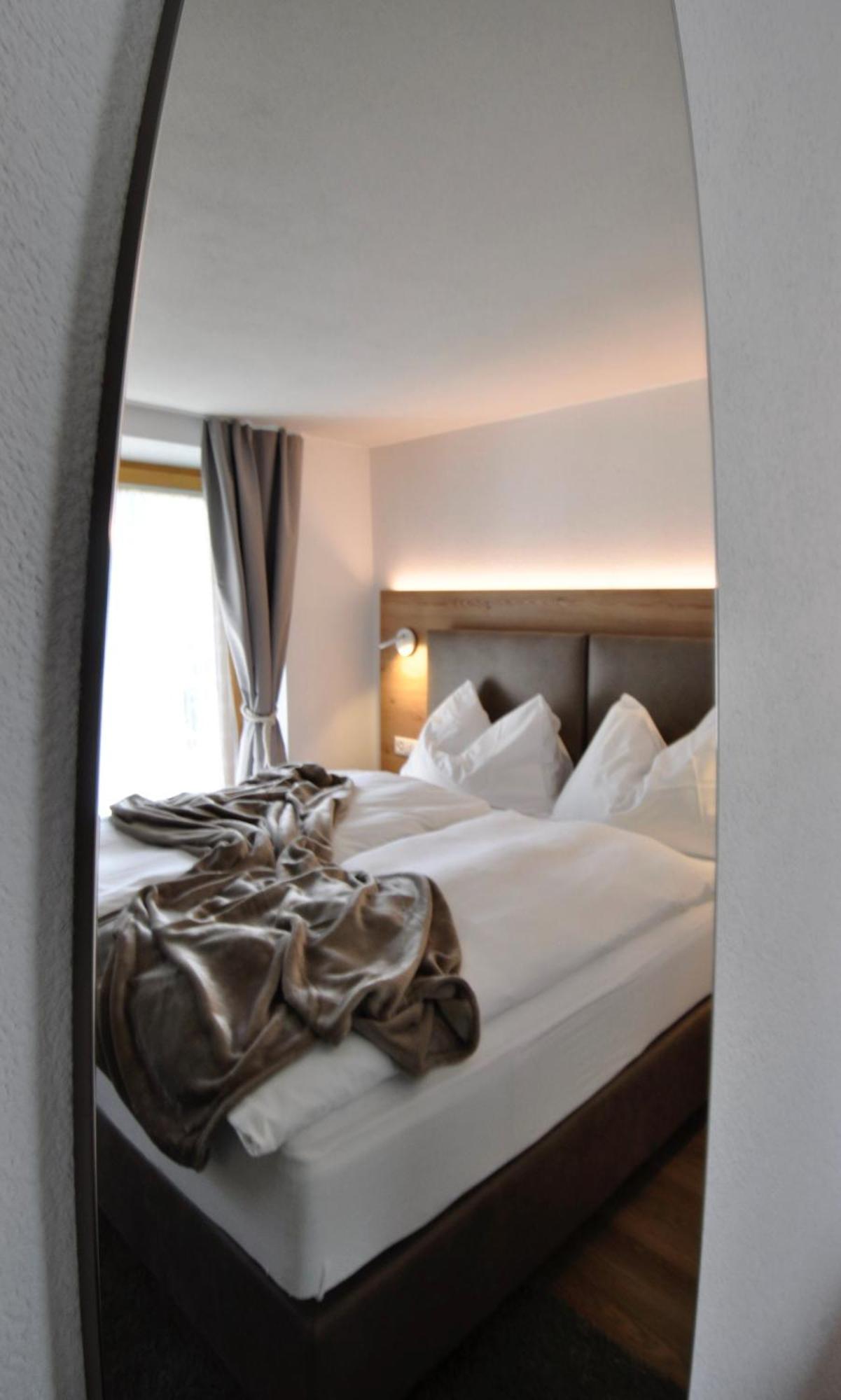 פונטרסינה Hotel Bernina מראה חיצוני תמונה