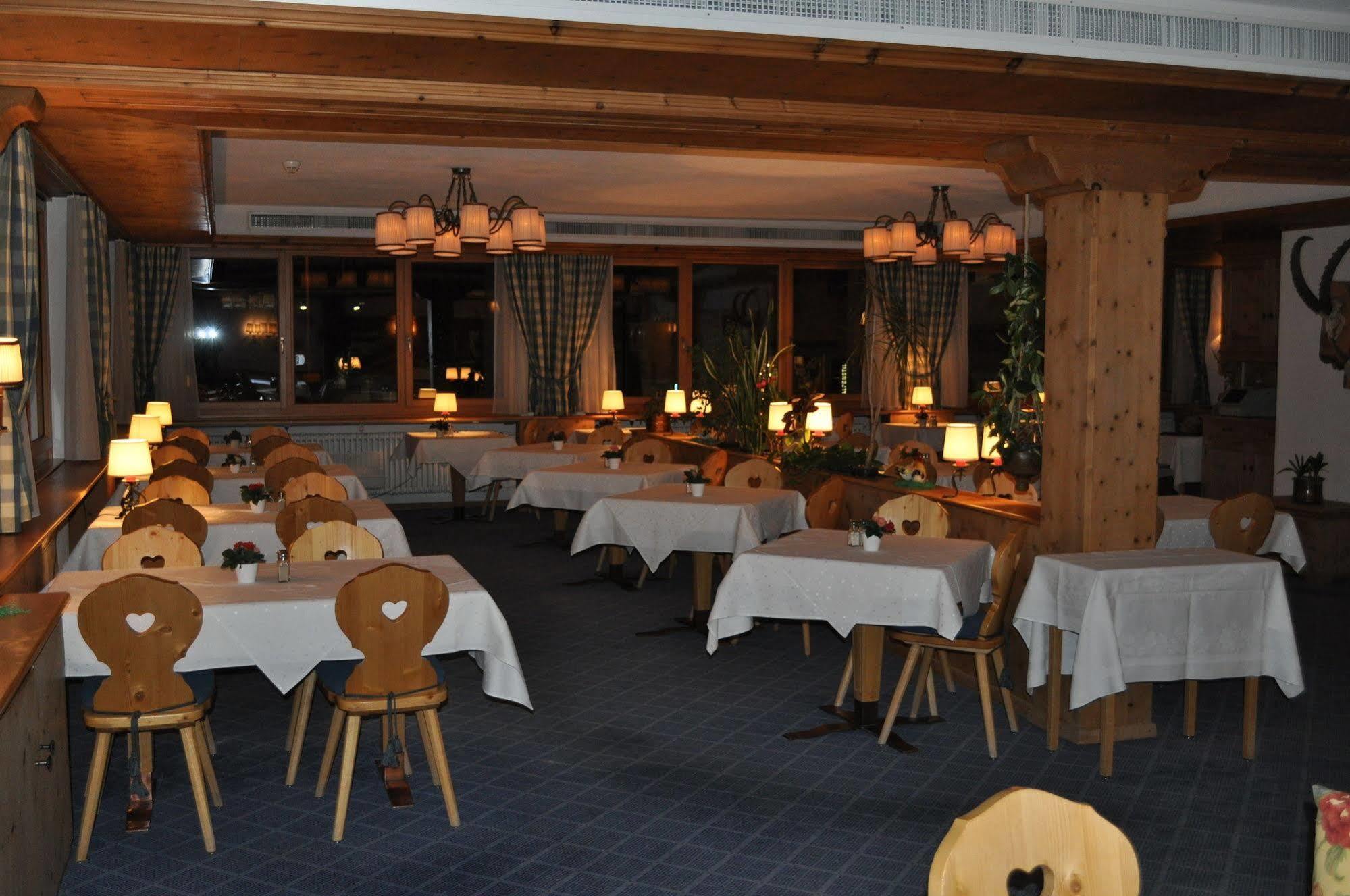 פונטרסינה Hotel Bernina מראה חיצוני תמונה
